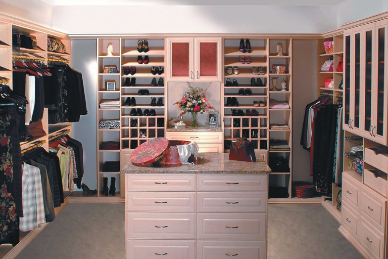 Get The Perfect Look For Your Home With Wardrobe Top Decoration